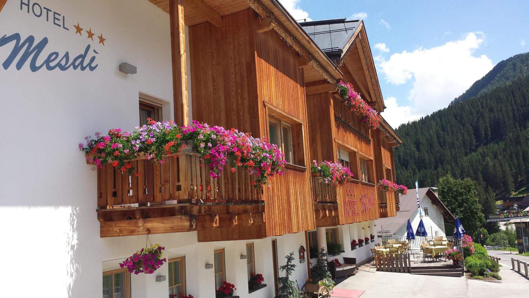 Hotel Mesdi Arabba Exterior foto